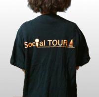 SocialTOUR　Tシャツ　オレンジ文字　(SocialTOUR  T-shirt)